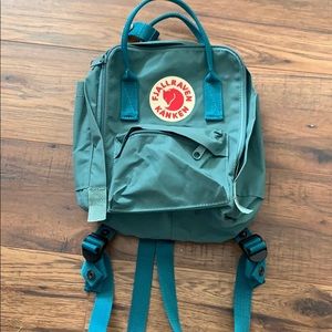 fjallraven kanken mini backpack